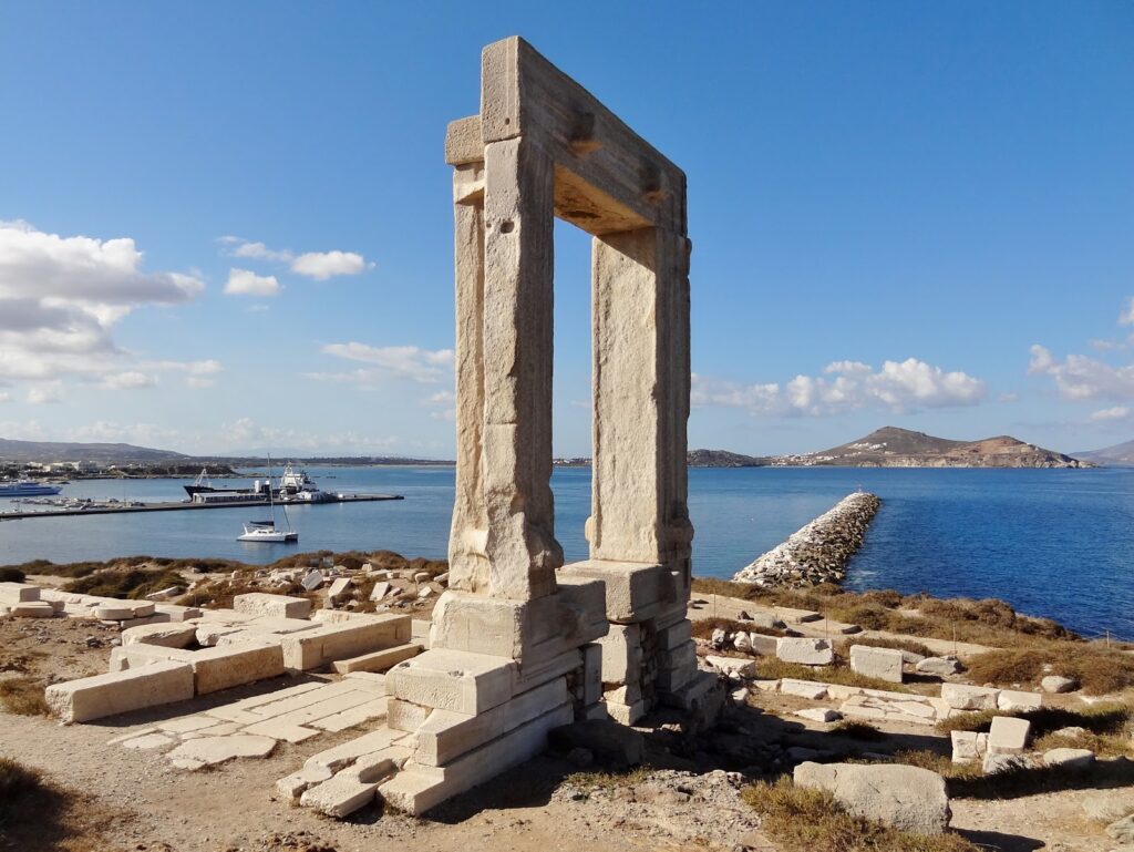 Read more about the article Naxos: The heart of the Aegean Sea