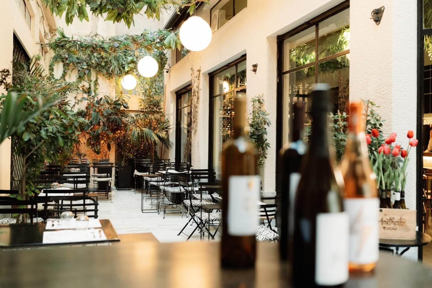 Read more about the article Εδώ θα πιεις το καλύτερο spritz της Αθήνας – 5 αθηναϊκά στέκια για μετά το γραφείο!